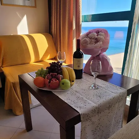 Sea Breeze - First Line Sea View Golden Sands Апартамент *